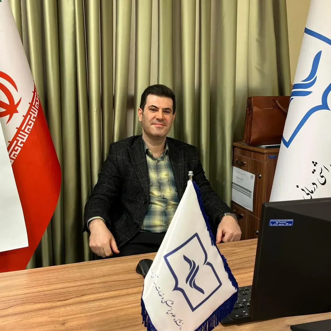 دکتر احسان فرهادی متخصص مغزو اعصاب